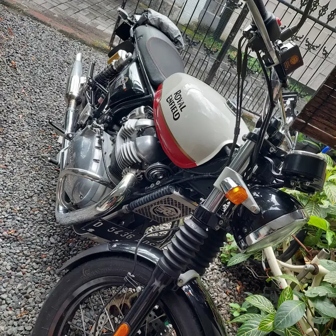 Royal Enfield interceptor 650 - Image 5 of 5