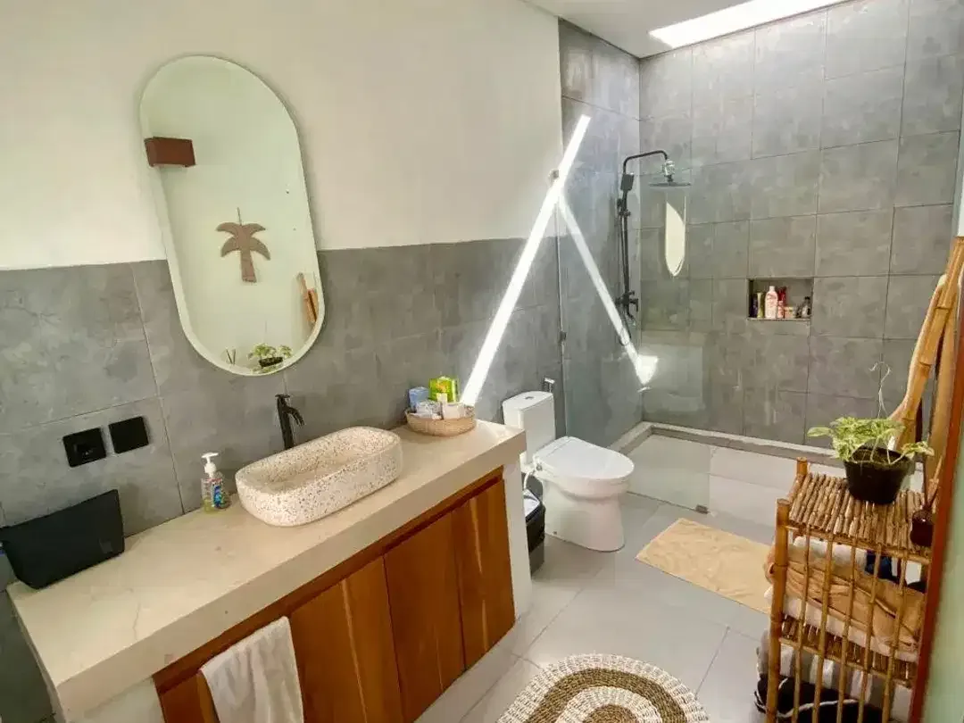 Stunning 2 Bedroom Villa for Rent Long Term in Munggu Canggu Bali - Image 6 of 10