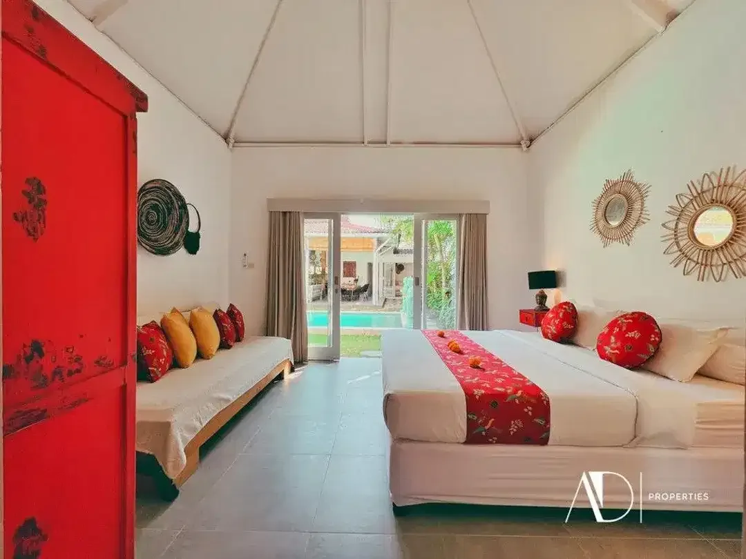 LEASEHOLD (14 YEARS) | JOGLO-STYLE 4-BEDROOM VILLA IN OBEROI SEMINYAK - Image 10 of 10
