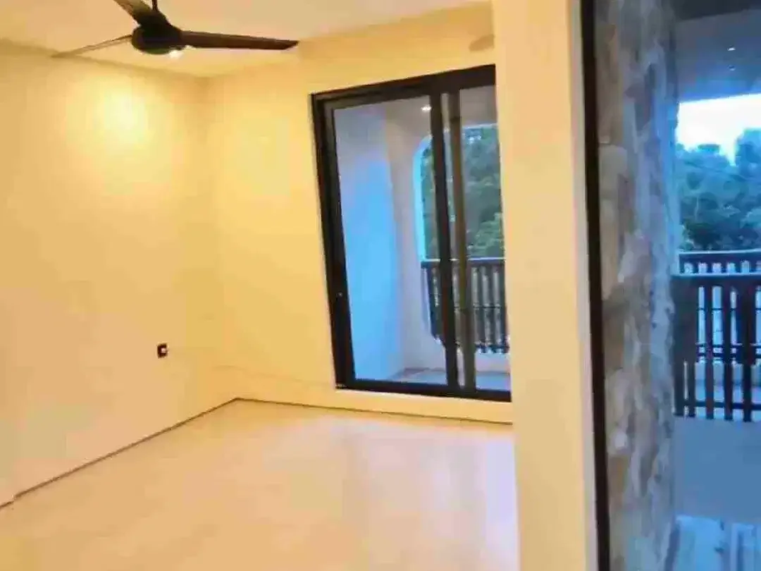 SEAVIEW ROOFTOP VILLA - Image 8 of 10