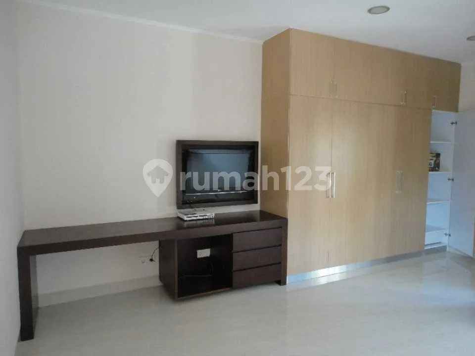 Rumah Fully Furnish Di Area Hote Dan Villa Villa Di Taman Mumbul Nusa Dua - Image 3 of 4