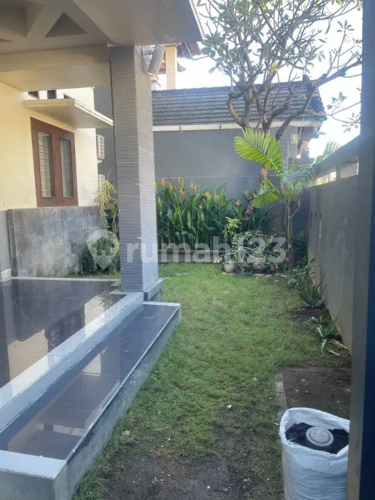 Disewakan Rumah Lingkungan Nyaman Dalam Kota Sangat Strategis - Image 2 of 4
