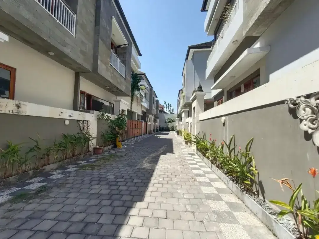RUMAH BARU, 2 LANTAI DIJUAL DI KESIMAN, DENPASAR TIMUR – 3 KT - Image 3 of 3