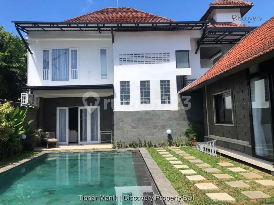 Private Family Villa For Rent Long Term In Sanur 4Br Private Pool - Image 1 of 4