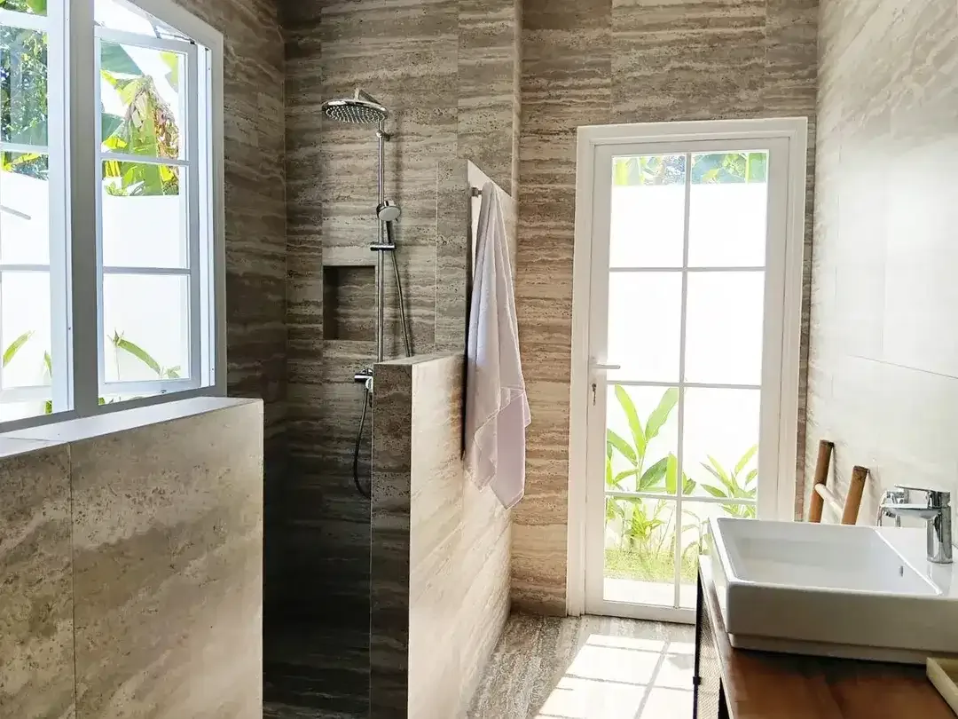 For Sublease : Modern Tropical Villa in Ubud's Peaceful Singakerta - Image 6 of 10