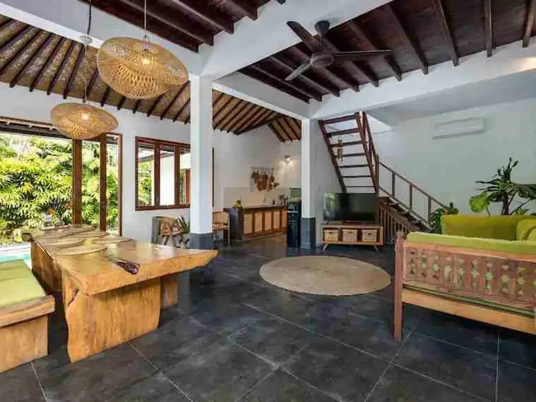 Luxury Villa Kontemporer di Sentral Seminyak Dekat Pantai - Image 3 of 10