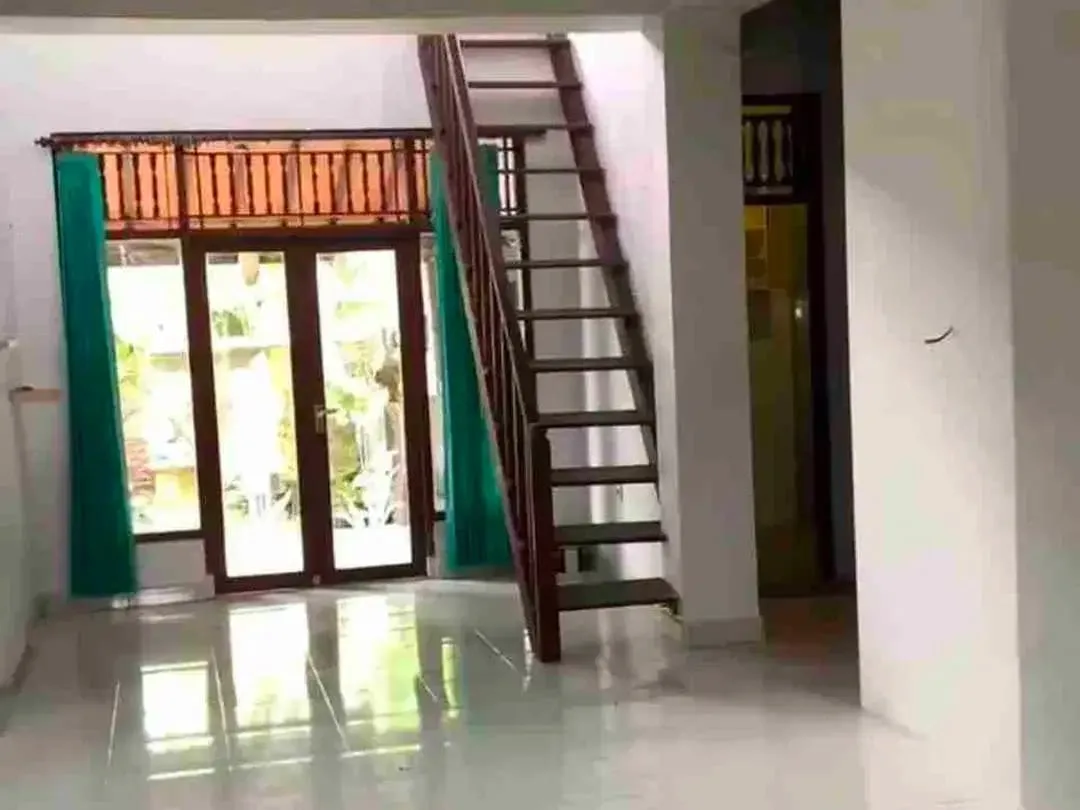 Buc Rumah Cantik 225M2 Cekomaria Peguyangan Dkt Pasar, Mall Living - Image 2 of 7