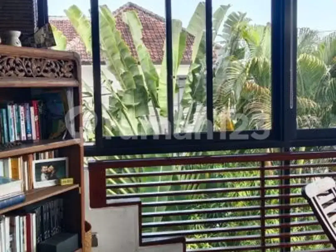 Villa Klasikal Tropika Nuansa Perpaduan Klasik dan Modern - Image 3 of 5
