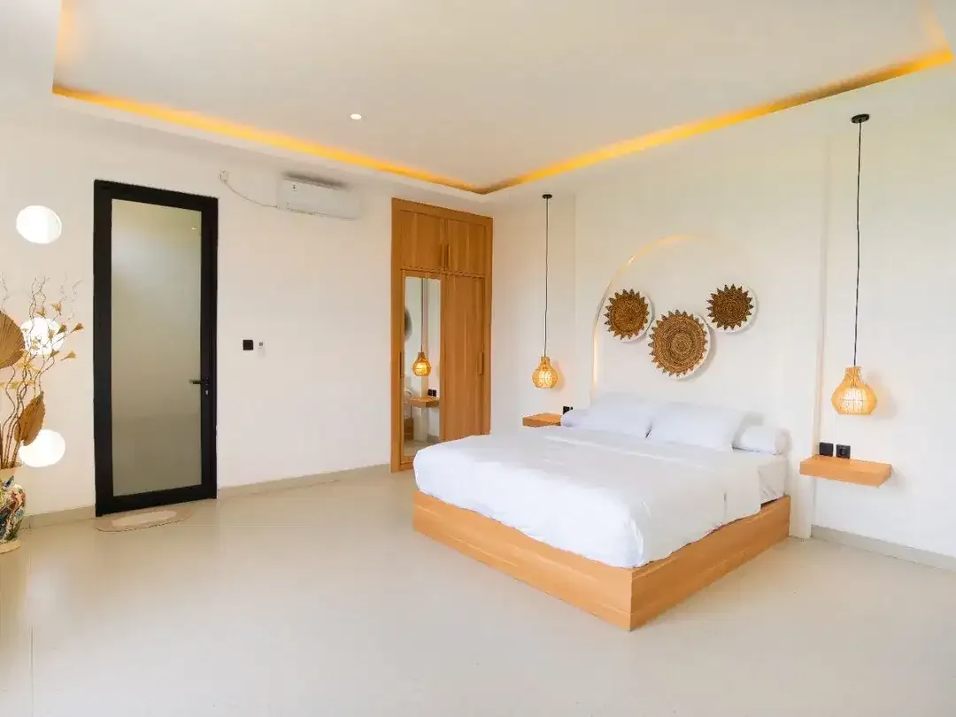 LUXURY TROPICAL VILLA NEAR MENGENING BEACH CEMAGI - Image 5 of 8