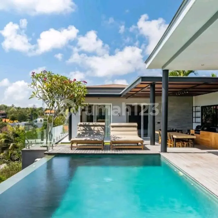 Villa Luxury Full Furnished With Pool 2Lt View Alam Hijau Pecatu - Image 2 of 4
