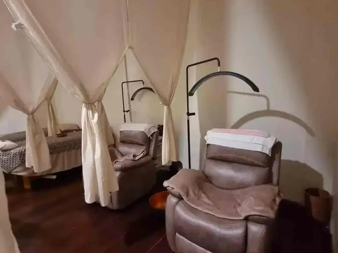 SEWA ruko furnished  SIAP PAKAI LANTAI 2 KEROBOKAN - COCOK SALON SPA - Image 8 of 8