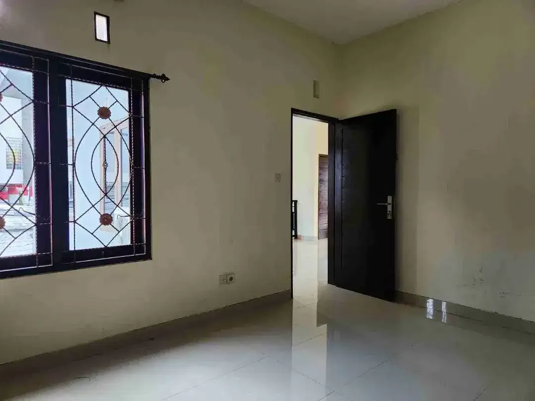 Dijual Rumah Luas 5 KT di Gatot Subroto Barat Denpasar – 3,7M - Image 6 of 10