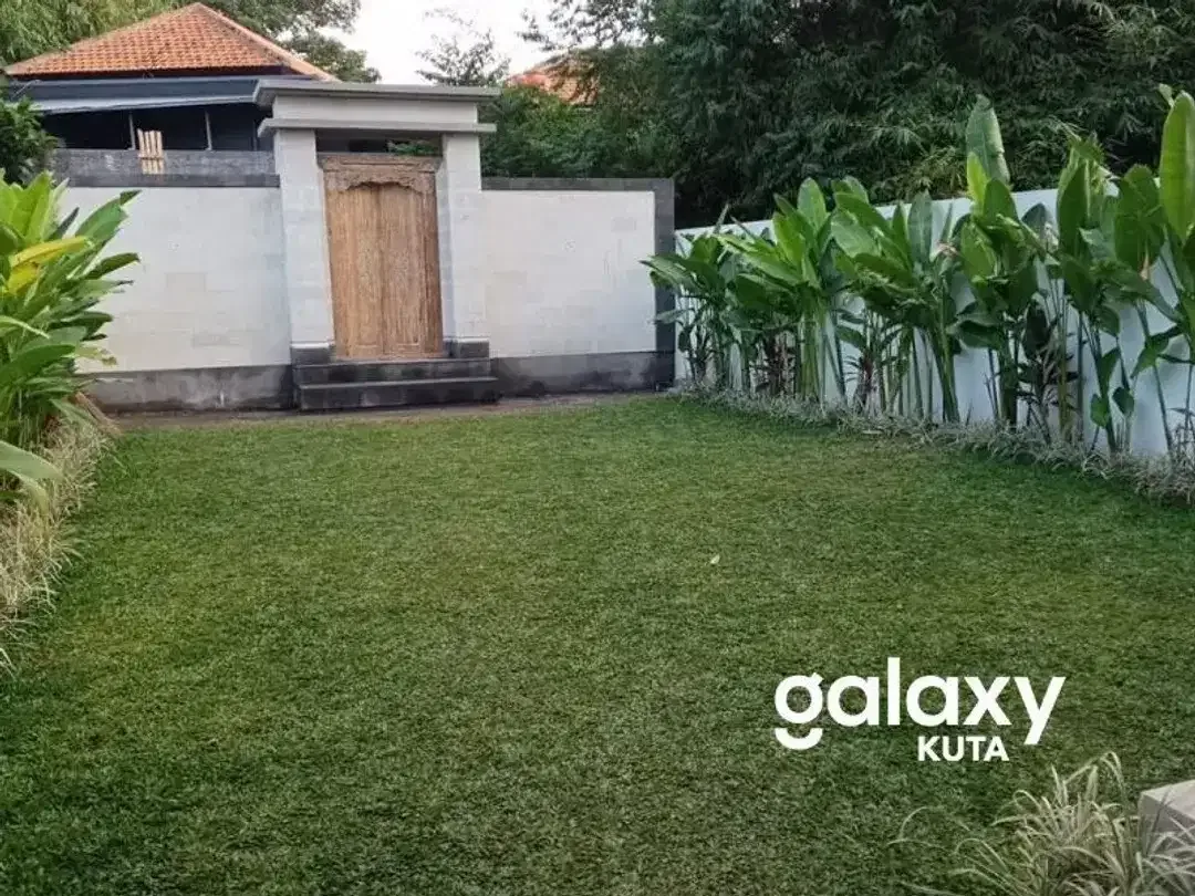 MINIMALIS DESIGN HOUSE IN TAMAN GRIYA JIMBARAN FOR RENT - Image 4 of 10