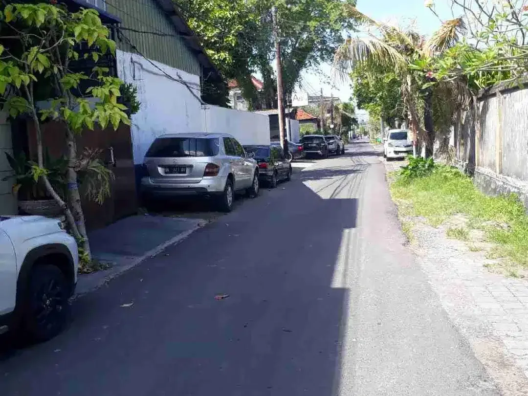 DIJUAL TANAH LOKASI JALAN SUNSET KUTA/JL. PURA MERTASARI III DEKAT HARRIS Hotel Sunsetroad - Image 4 of 4