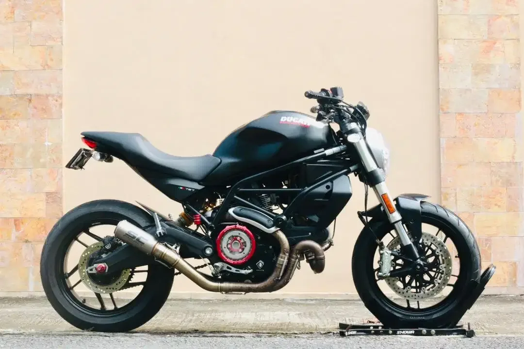 Ducati Monster 797 ABS, Z1000, Z900, CB650R,CB1000R - Image 2 of 4