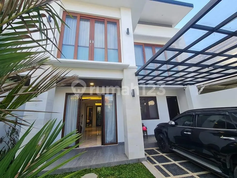 Rumah di Puri Gading Jimbaran - 4 Kamar Tidur - Image 3 of 4
