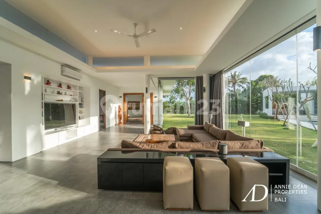 Freehold | Luxury Family Villa With Large Garden In Babakan, Canggu - Image 3 of 4