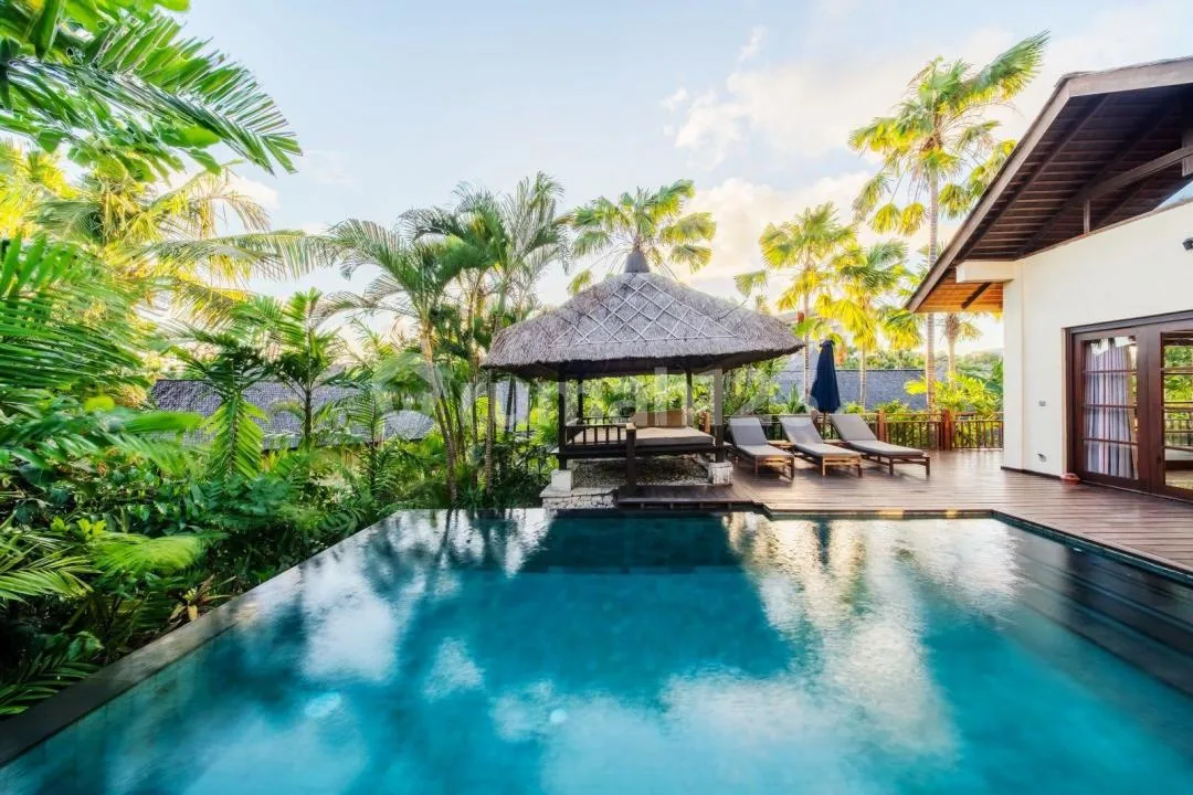 Tropical Style Villa At Complex Karma Kandara, Ungasan Jimbaran ...Near Karma Kandara Private Beach , 5 Minutes To Sundays Beach Club , Savaya Bali , 15 Minutes To Hatch Uluwatu , Motel Mexicola - Image 3 of 4