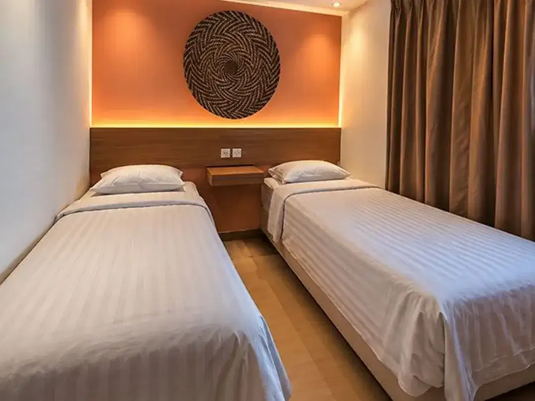 AMR-093.SRC | For Monthly Rent – 2-Bedrooms Suite Apartment in Legian Kuta - Image 5 of 10