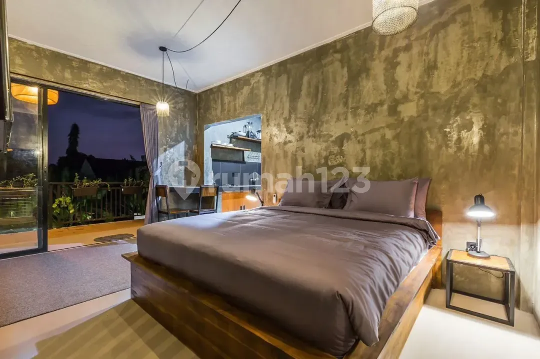 1Br Apartment, Modern Interior & Central Location In Kerobokan - Image 3 of 4