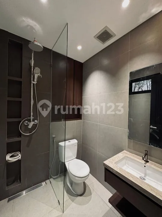 Rumah Baru Style Minimalis Modern Pusat Kota Denpasar - Image 3 of 4