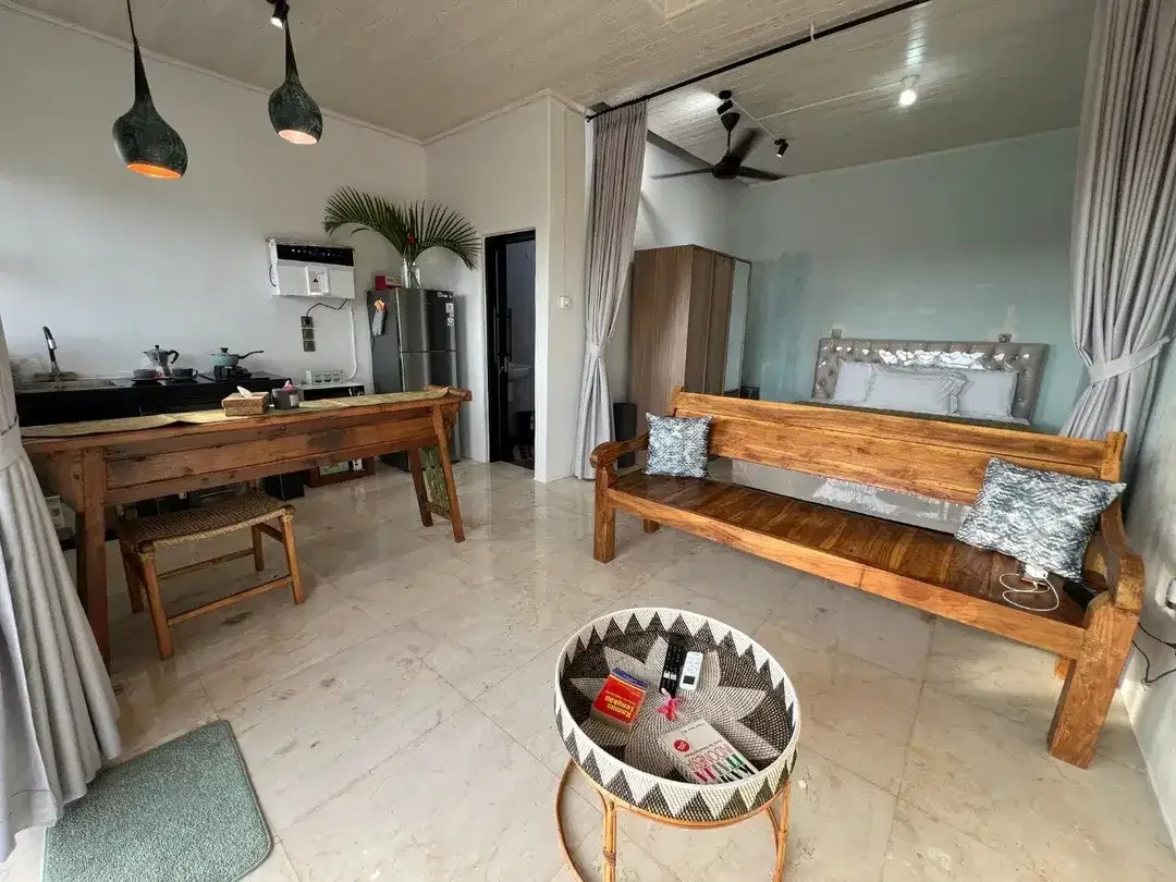Luxury Guest House With 4 Bedrooms, Furnished, Close to Munggu Beach - Image 2 of 6