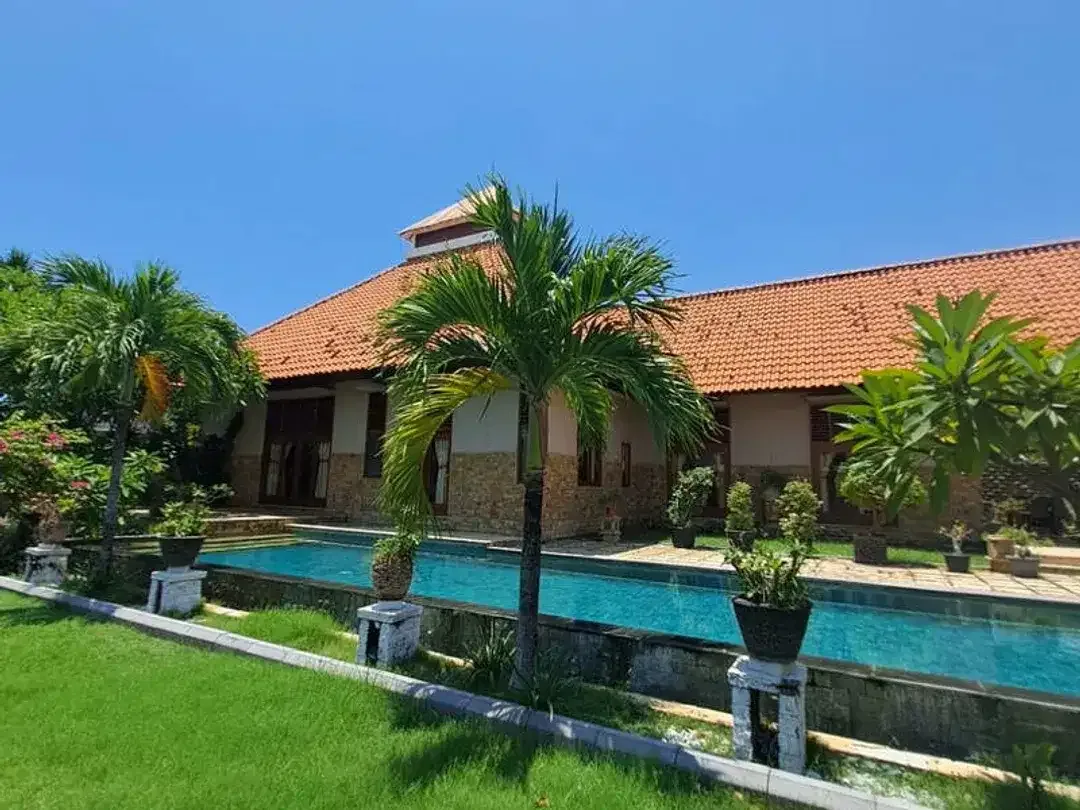 Tranquil Freehold Villa in Sanur with Spacious Living Areas and Pool - Image 7 of 10