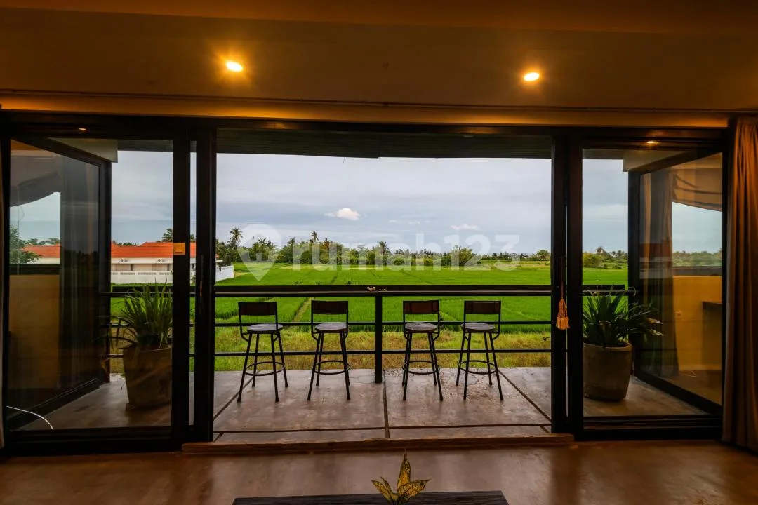 Villa Cantik dengan View Sawah Dekat Joshua District Pangkung Tibah Tabanan Fully Furnished Quite Area Dekat ke Pantai - Image 1 of 4