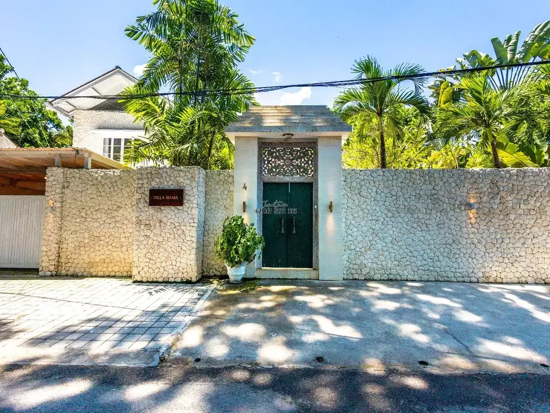 Luxury Villa 4 Kamar Tirta Akasa Sanur Dekat Pantai - VSSU - Image 3 of 10
