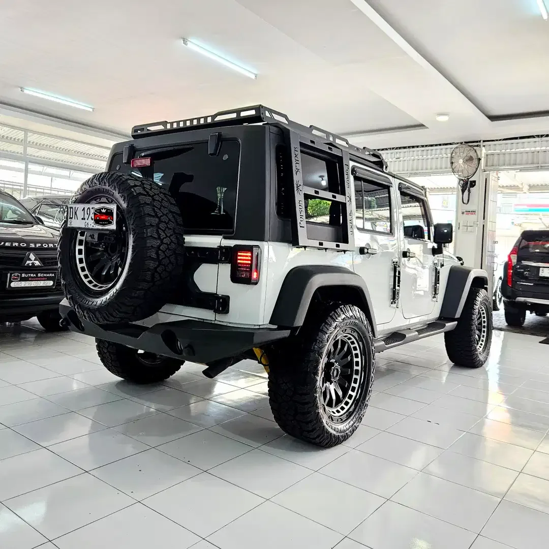 [2012] DP 31jt! Jeep Wrangler JK Sport Renegade 4x4 at 2012 DK Rubicon - Image 4 of 10