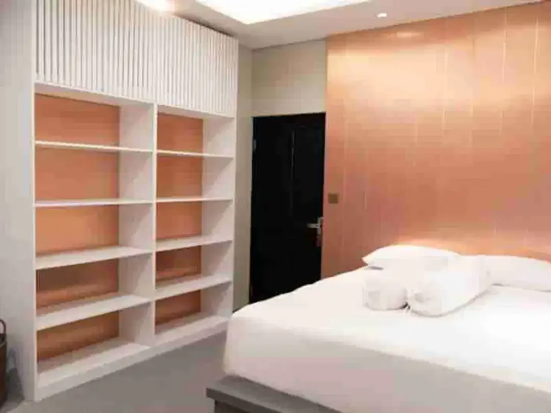 Vila Mewah Modern Minimalis Lokasi Utama Petitenget Seminyak - Image 4 of 10