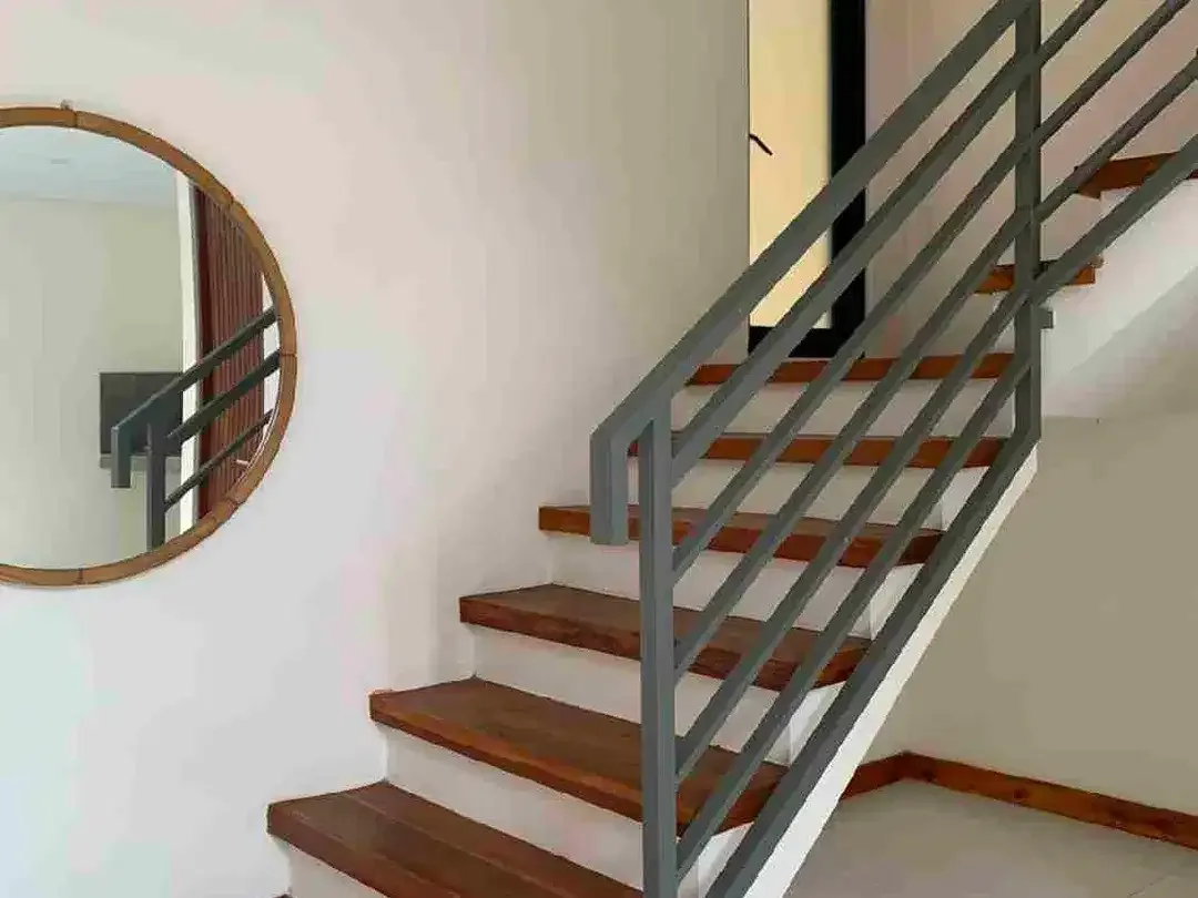 dikontrakkan rumah baru minimalis modern style lokasi di taman griya Jimbaran - Image 9 of 10