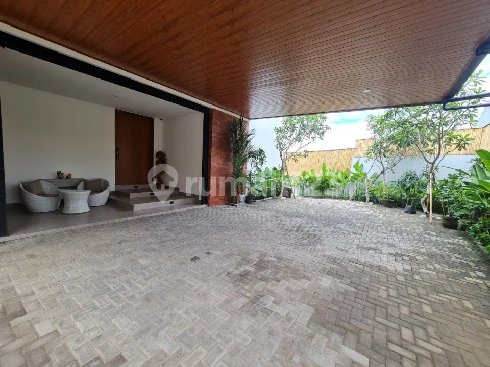 Modern Villa 4 Bedrooms 895mÂ² di Purigading Jimbaran - Image 4 of 4