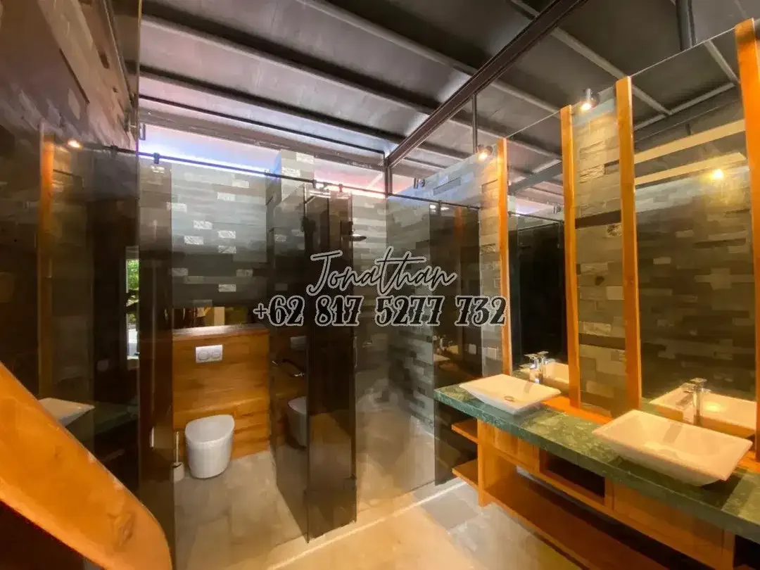 Dijual Villa Mewah Modern 4 Kamar SHM di Kesari Sanur Beach Denpasar Bali - VSMEK - Image 4 of 10