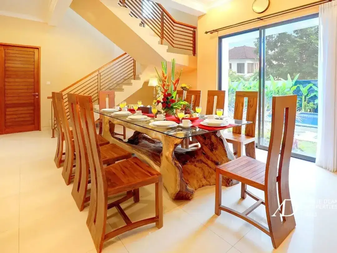 FREEHOLD | MODERN BALINESE-STYLE VILLA IN PETITENGET - Image 6 of 10