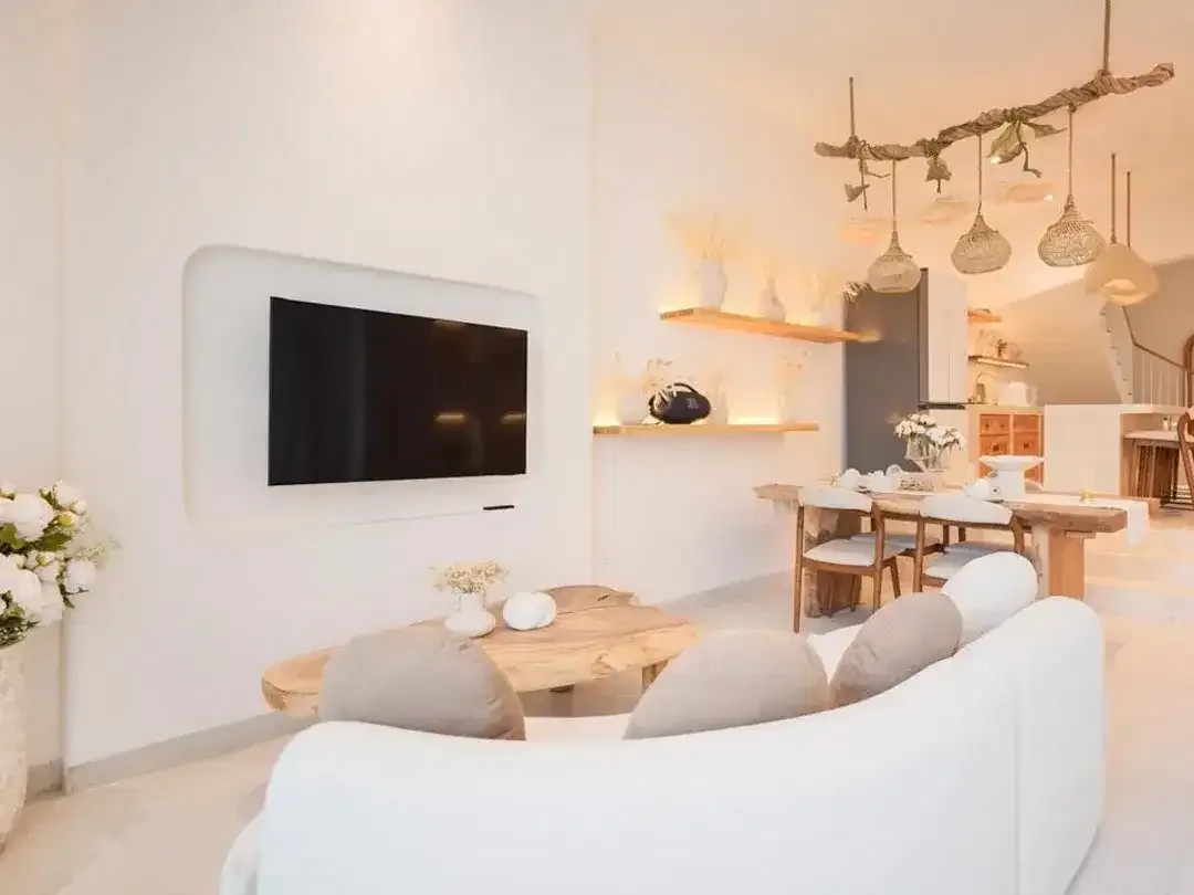 FOR Rent Yearly : Luxury Mediterranean-Style Villa in Pandonan, Close to Canggu - Image 1 of 10