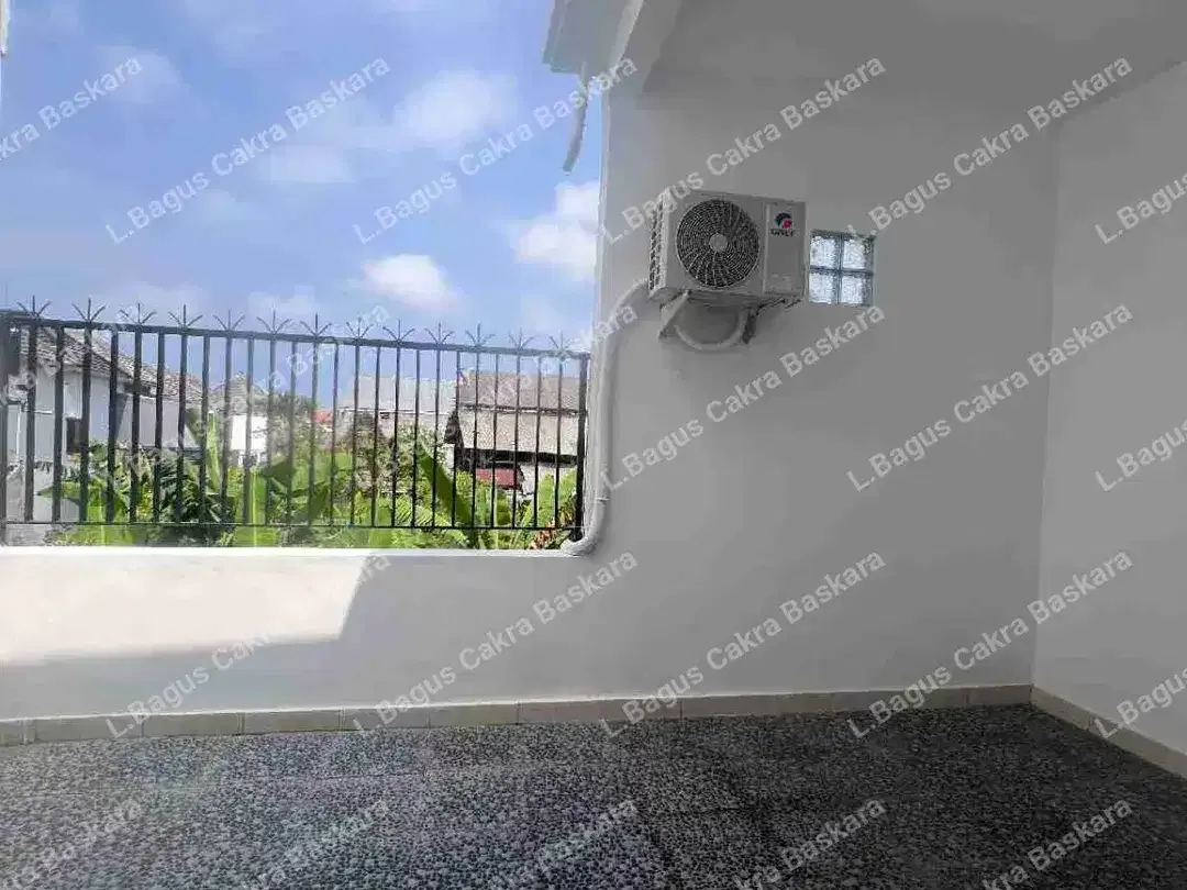 Disewakan Rumah 2 Lantai Minimalis Full Furnished Grand Mansion, Munggu Badung - Image 9 of 10