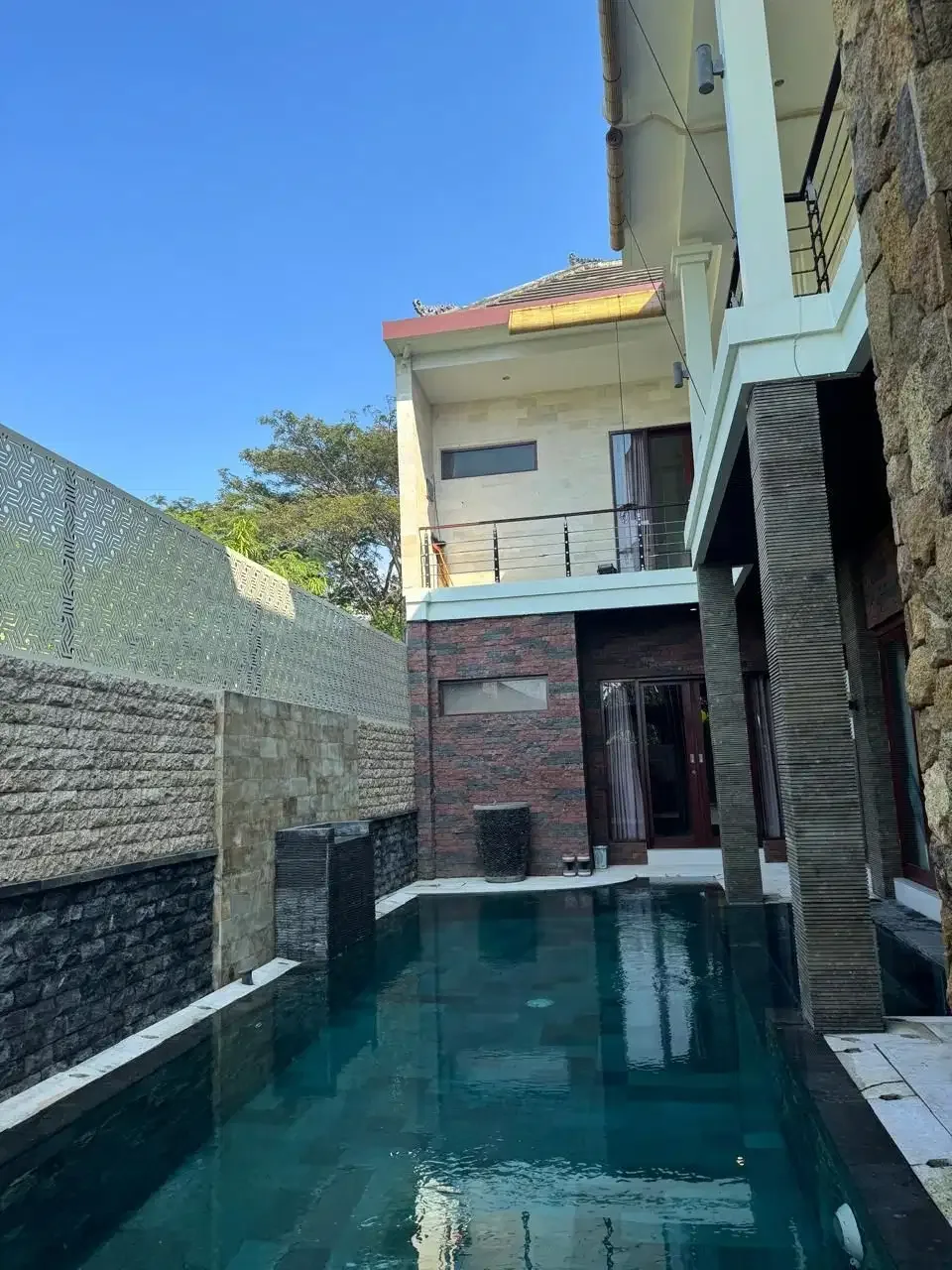 Villa 5 bedroom dekat pantai Ketewel Gianyar Bali - Image 2 of 10