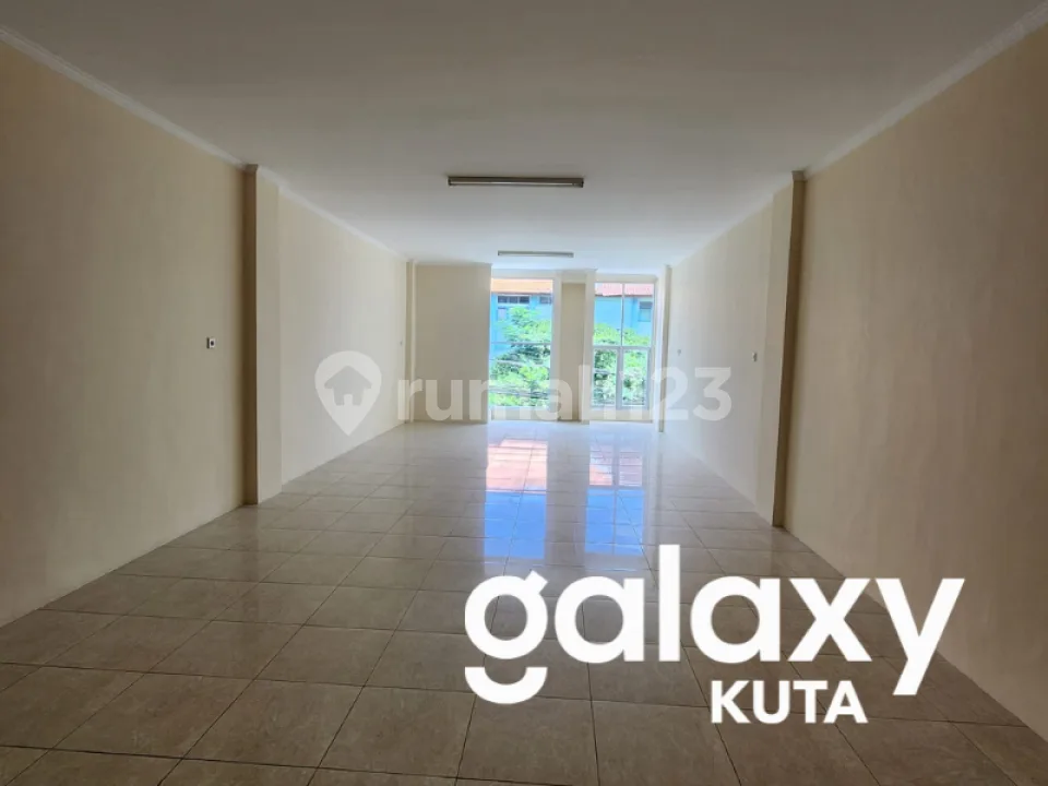 Dijual Ruko 3 Lantai Lokasi Sangat Strategis di Taman Griya Jimbaran Badung - Bali - Image 3 of 4