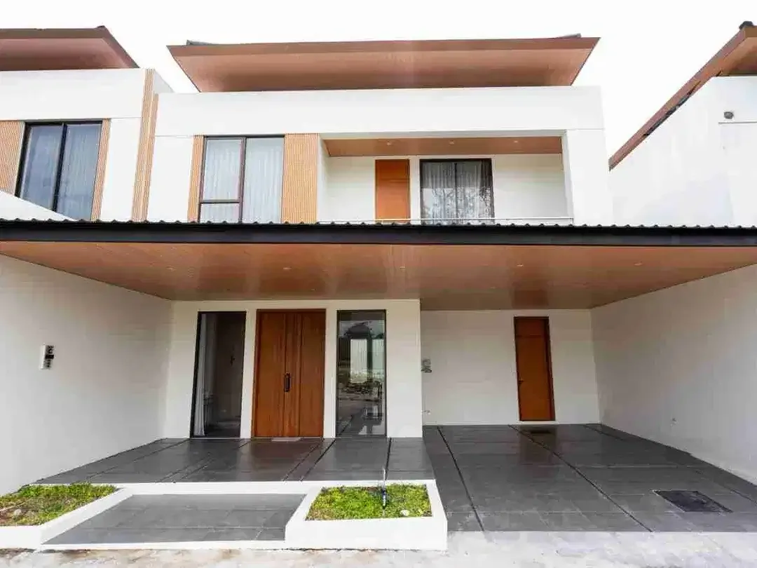 Villa Strategis Tropis modern Umalas Kerobokan Bali - Image 1 of 10