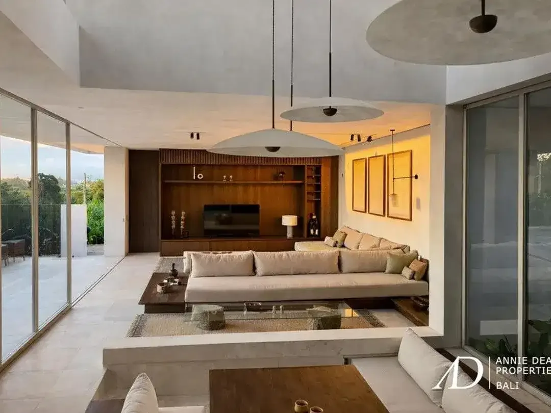 LEASEHOLD | MINIMALIST TROPICAL BRUTALIST VILLA WITH RICE FIELD VIEWS IN BUDUK, CANGGU - Image 5 of 10