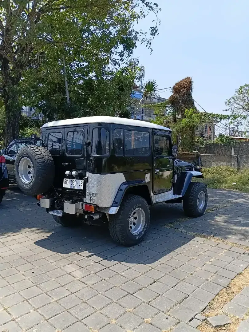 Toyota LandCruiser Hardtop Mesin 3B 4x4 Diesel BJ40 1983 Hitam - Image 5 of 10