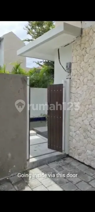 Dijual Brand New Villa Modern 2Br + Pool di Jimbaran, One Gate System, Selangkah ke Taman Rama School - Image 2 of 4