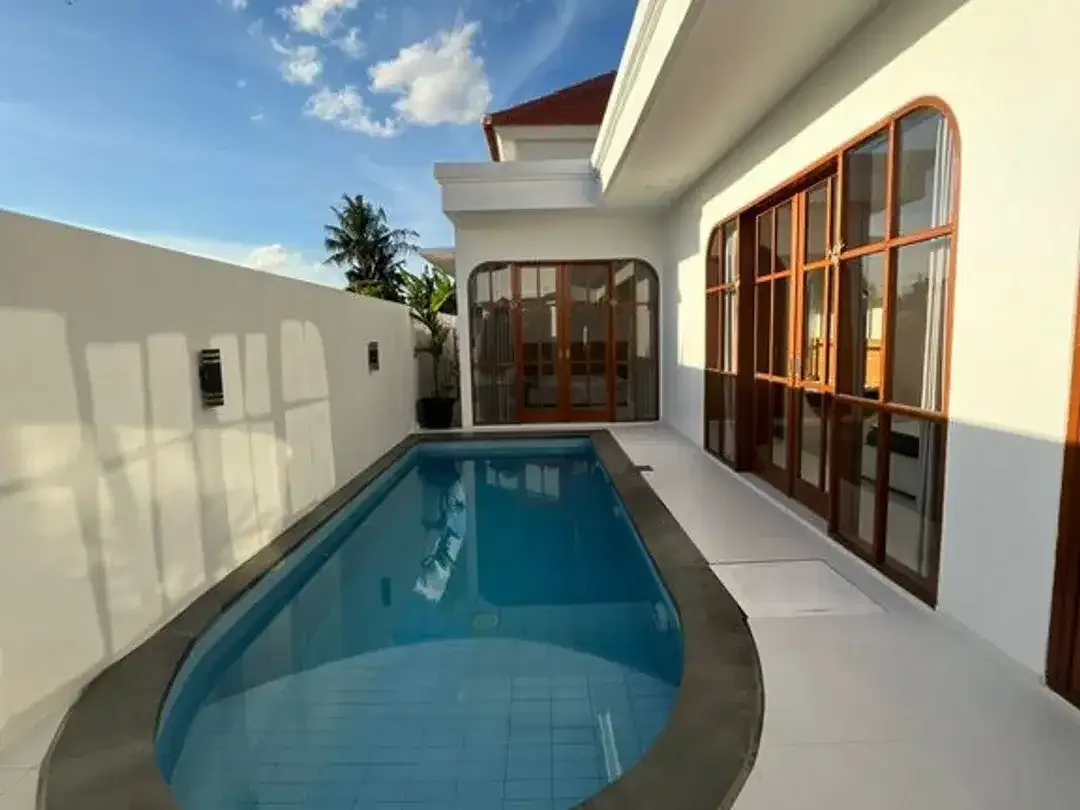Fully Furnished Villa For Rent In Padonan, Canggu Area - Image 1 of 10