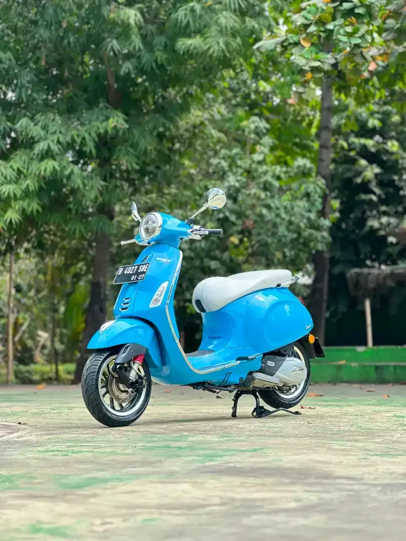 DIJUAL PIAGGIO VESPA PRIMAVERA ANNIVE 50TH 150 IGET ABS LED THN 2018 - Image 2 of 6