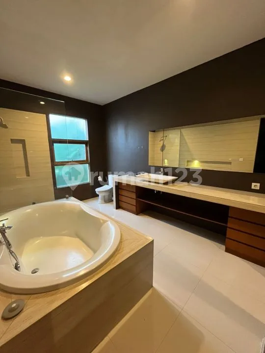 Luxury Fully Furnished Villa For Rent In Umalas - Image 2 of 4