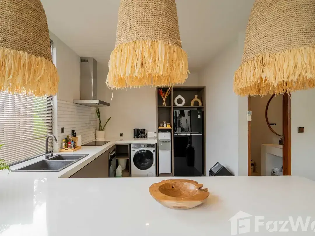 4 Bedroom Villa for sale in Batu Bolong, Bali - Image 6 of 10