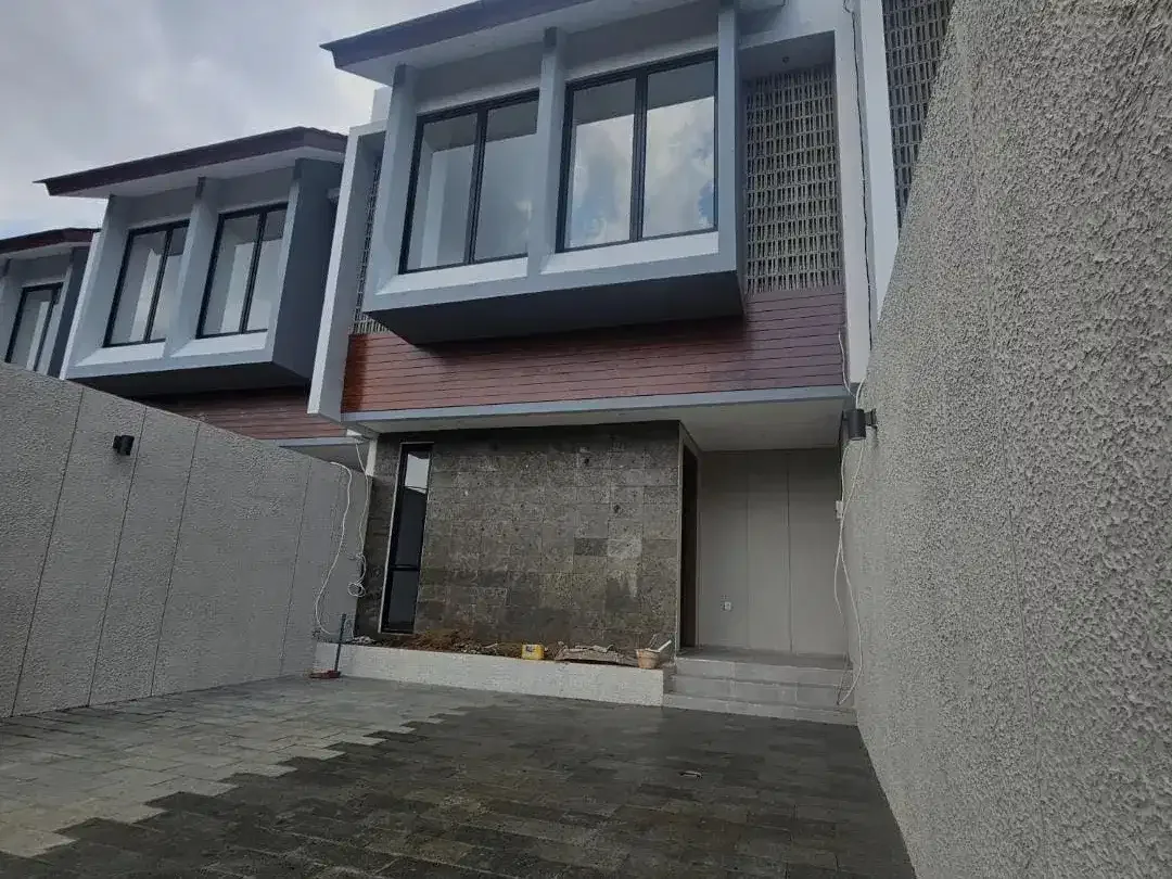 EXCLUSIVE TROPICAL HOUSE IN KWANJI DALUNG - Image 1 of 10