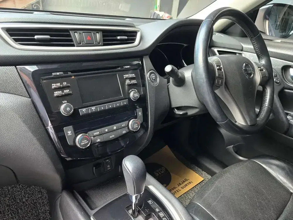 Nissan X-Trail 2015 Bensin - Image 4 of 10