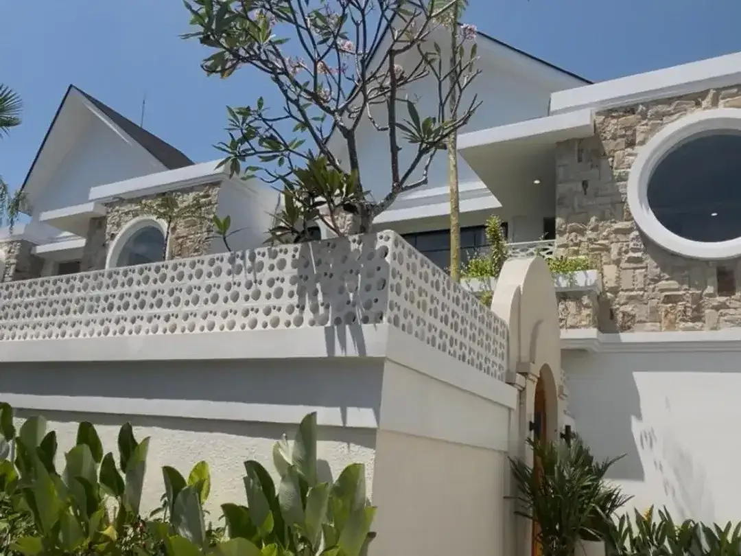 LUXURY MODERN TROPICAL VILLA CANGGU MUNGGU - Image 2 of 7